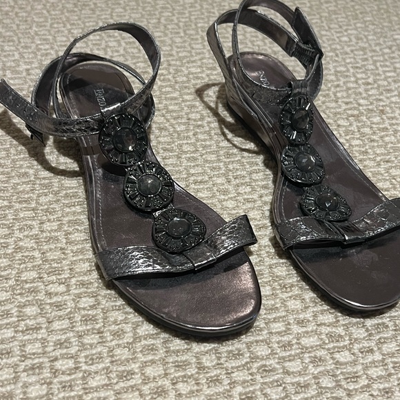 Silver metallic sandals - Picture 4 of 4